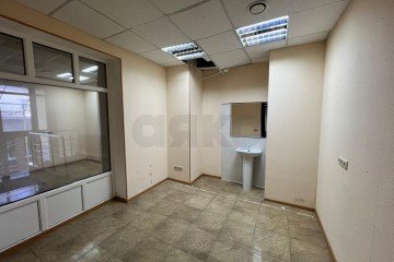 Фото №4: Торговое помещение 190 м² - Краснодар, мкр. Центральный, ул. Красина, 9/1к2
