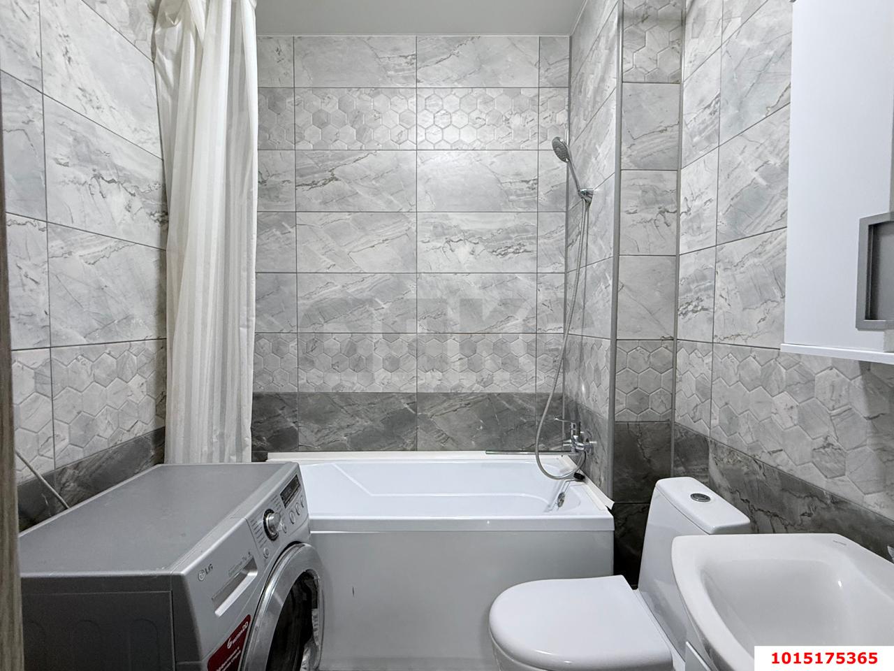 Фото №2: 1-комнатная квартира 38 м² - Краснодар, жилой комплекс Самолёт-3, ул. Константина Гондаря, 93