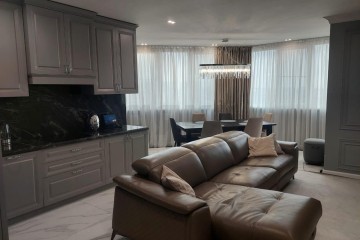 Фото №1: 3-комнатная квартира 109 м² - Краснодар, мкр. Центральный, ул. Промышленная, 49