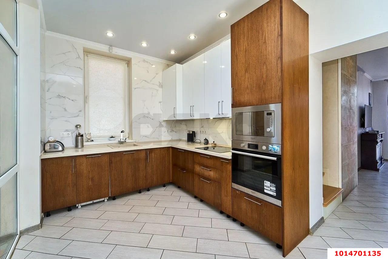 Фото №1: Дом 146 м² + 5.7 сот. - Краснодар, коттеджный  Зелёная Долина, ул. Баварская, 41/1