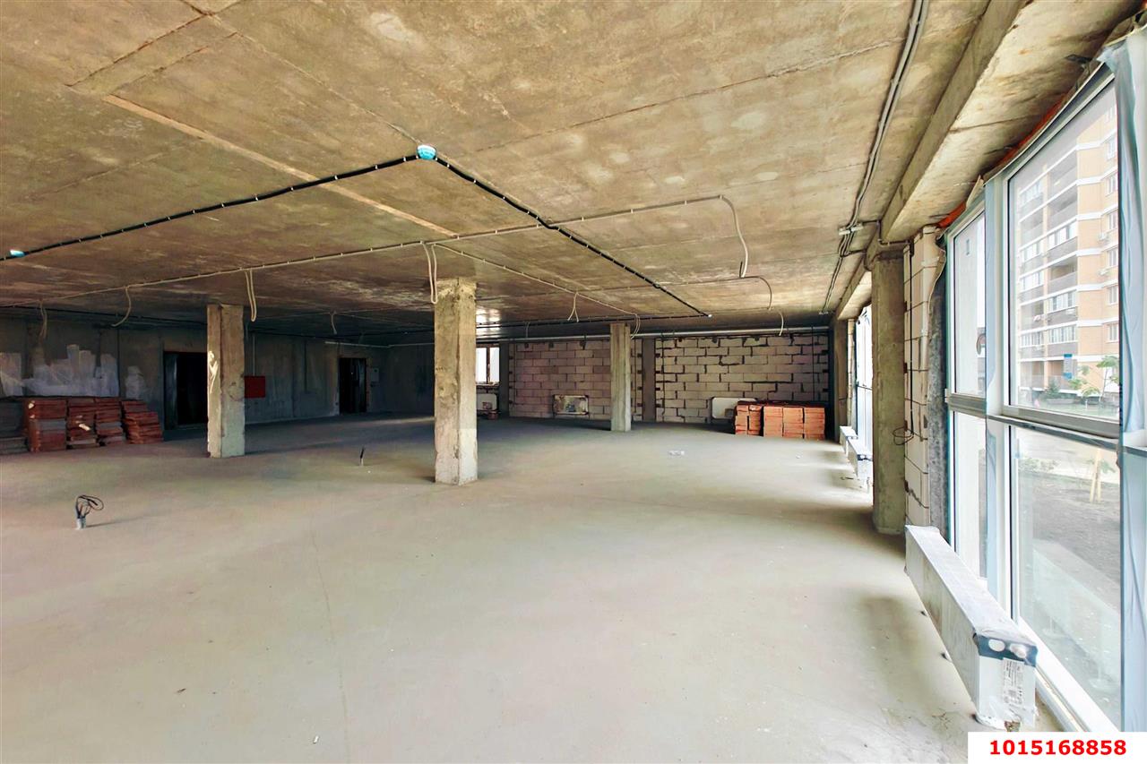 Фото №6: Торговое помещение 252 м² - Краснодар, ЖК Жемчужина, ул. имени Ф.И. Шаляпина, 30/1к2