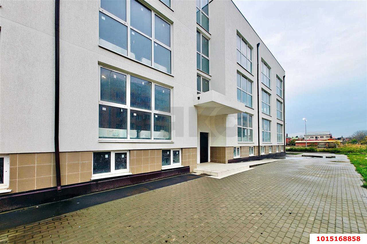 Фото №1: Торговое помещение 252 м² - Краснодар, ЖК Жемчужина, ул. имени Ф.И. Шаляпина, 30/1к2