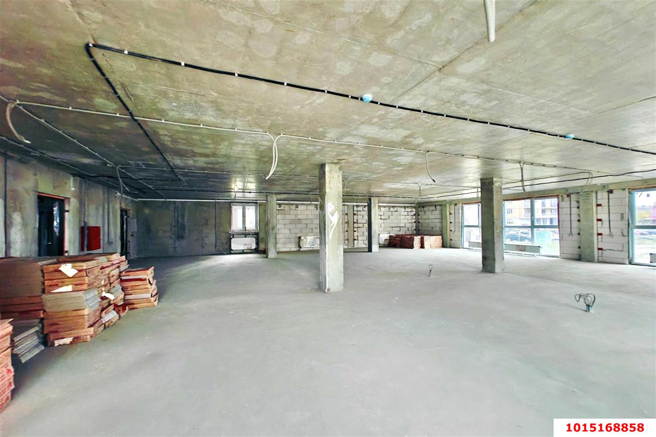 Фото №11: Торговое помещение 252 м² - Краснодар, ЖК Жемчужина, ул. имени Ф.И. Шаляпина, 30/1к2