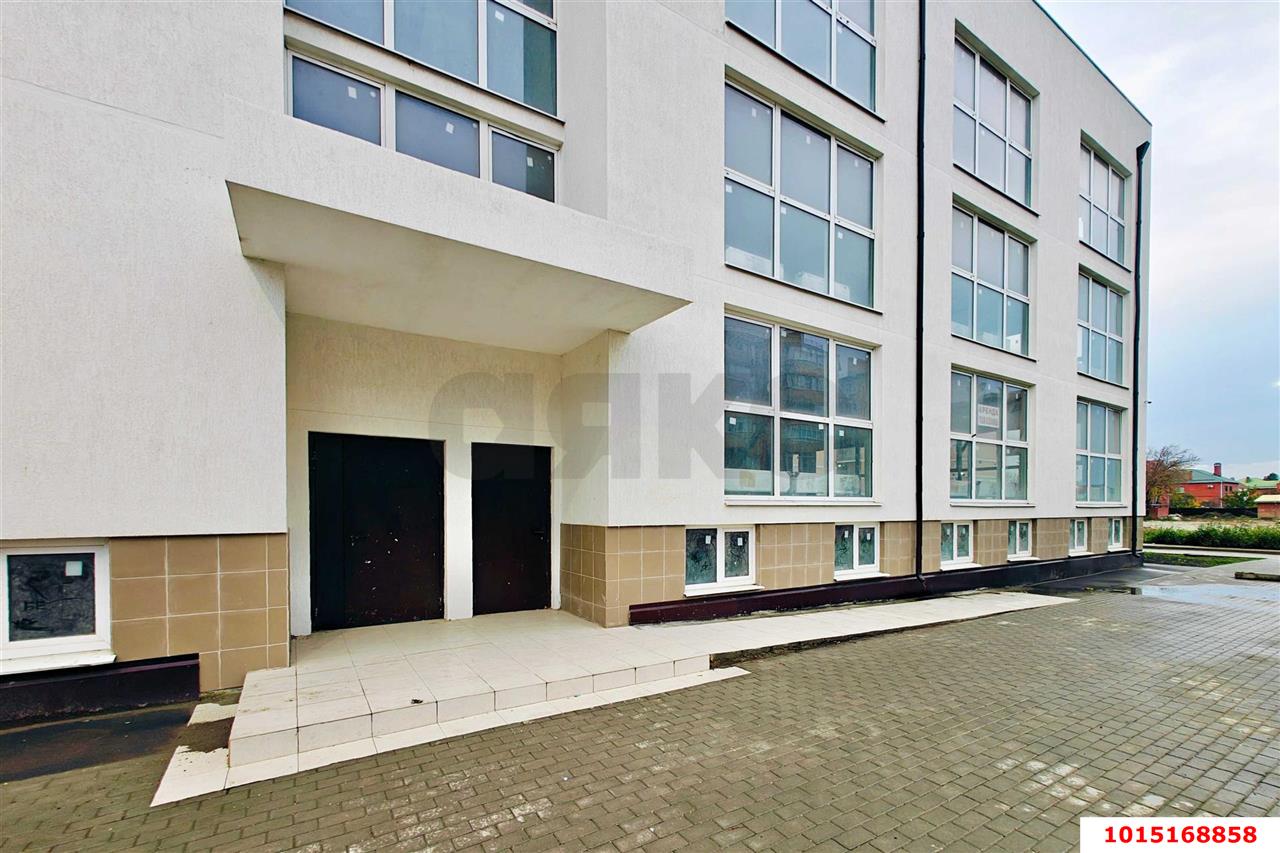 Фото №3: Торговое помещение 252 м² - Краснодар, ЖК Жемчужина, ул. имени Ф.И. Шаляпина, 30/1к2