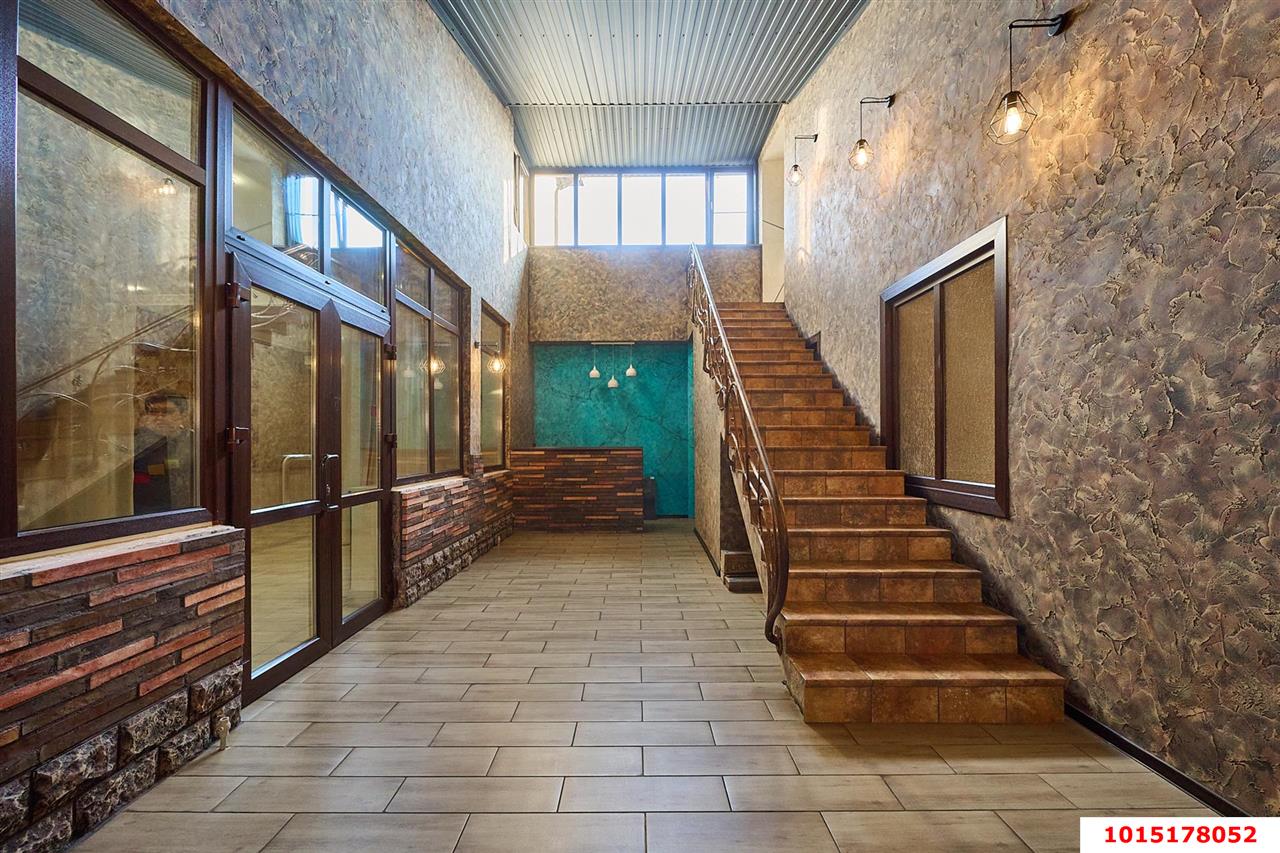 Фото №46: Коммерция 830 м² - Новотитаровская, ул. Королёва, 42