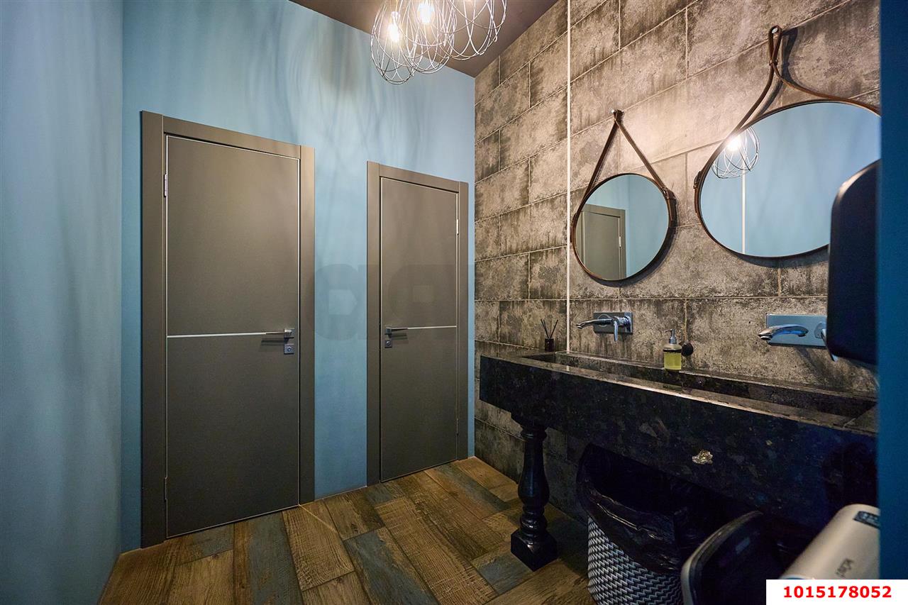 Фото №29: Коммерция 830 м² - Новотитаровская, ул. Королёва, 42