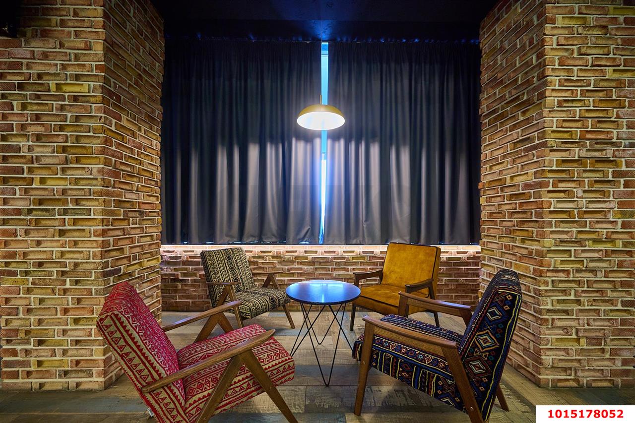 Фото №16: Коммерция 830 м² - Новотитаровская, ул. Королёва, 42