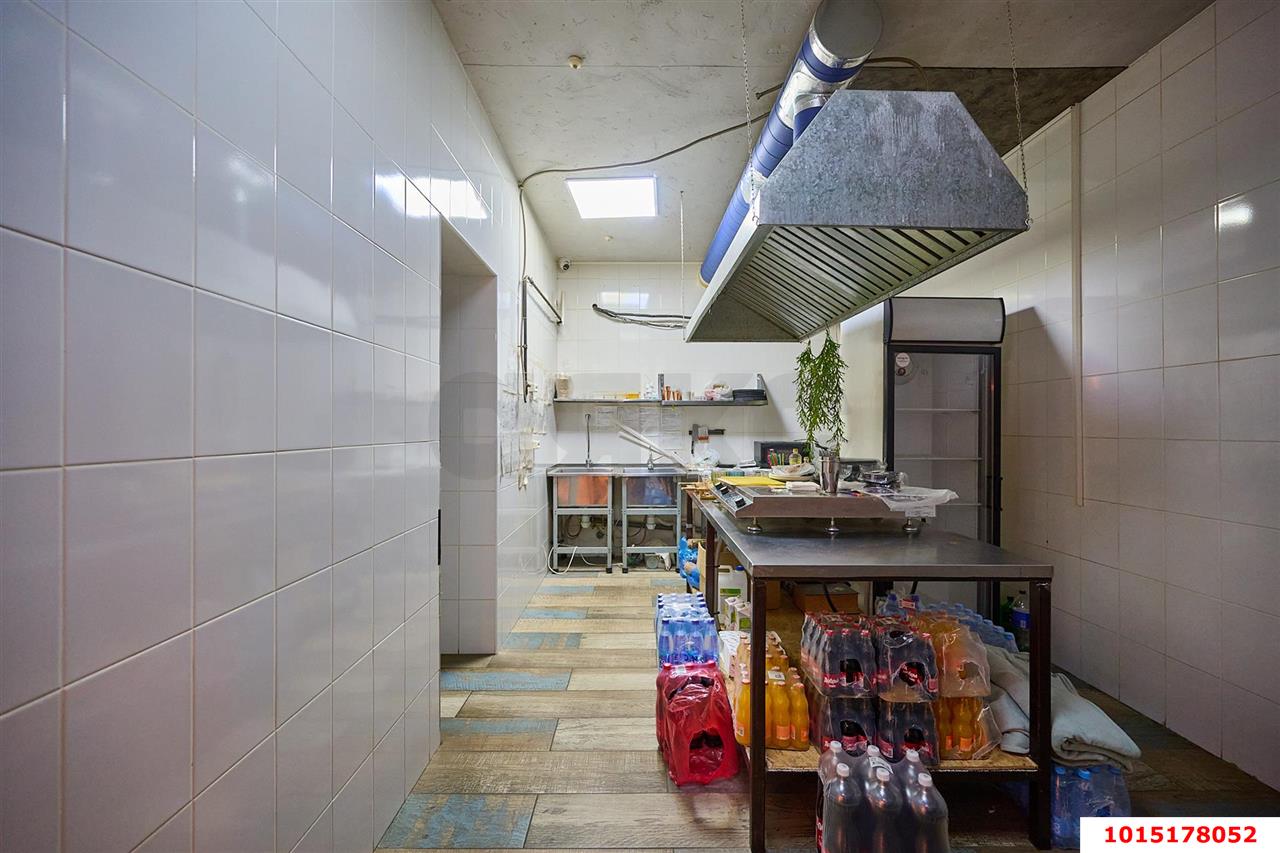 Фото №30: Коммерция 830 м² - Новотитаровская, ул. Королёва, 42