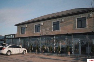 Фото №3: Готовый бизнес 830 м² - Новотитаровская, ул. Королёва, 42