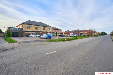 Фото №1: Готовый бизнес 830 м² - Новотитаровская, ул. Королёва, 42