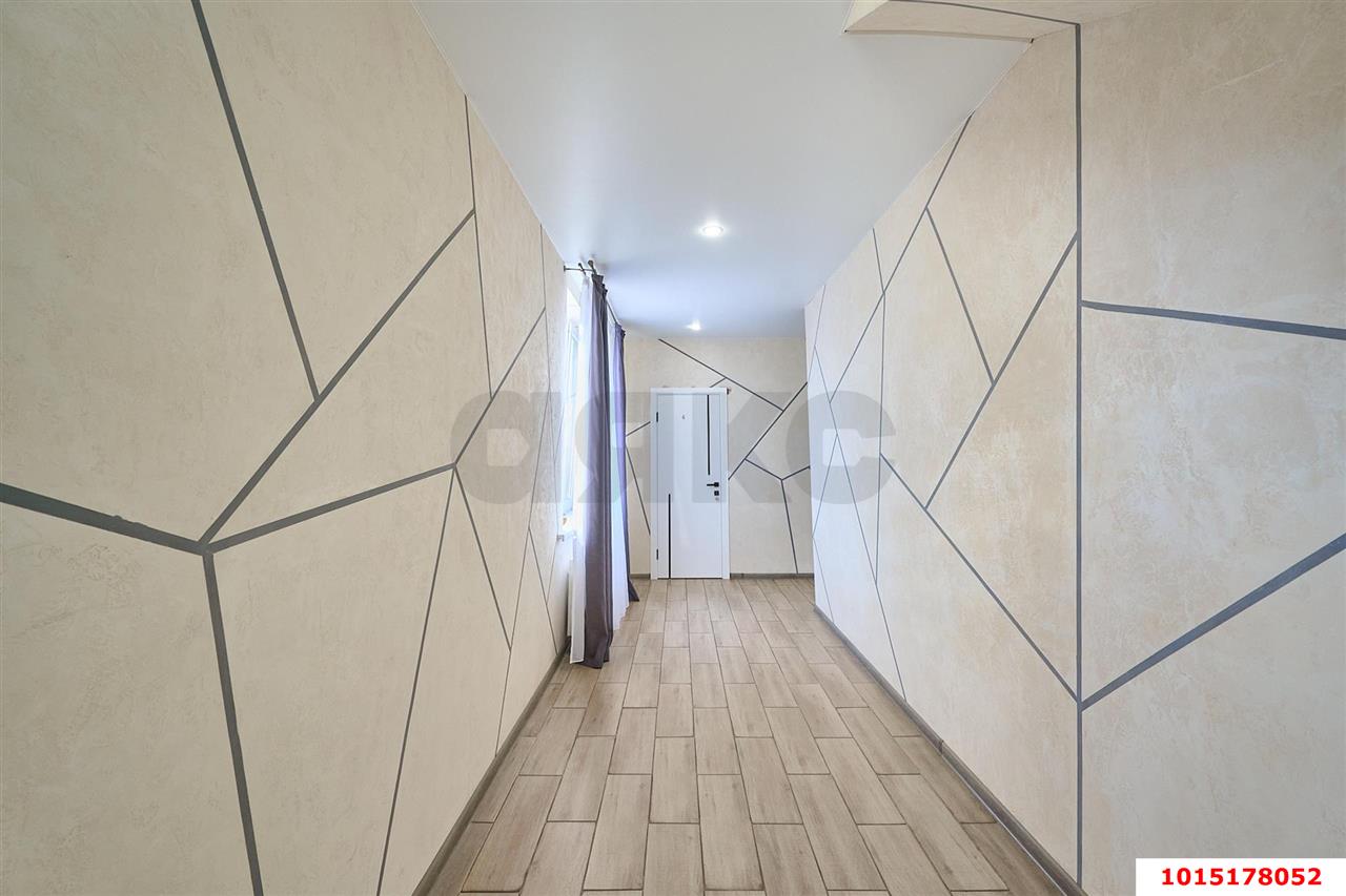 Фото №45: Коммерция 830 м² - Новотитаровская, ул. Королёва, 42