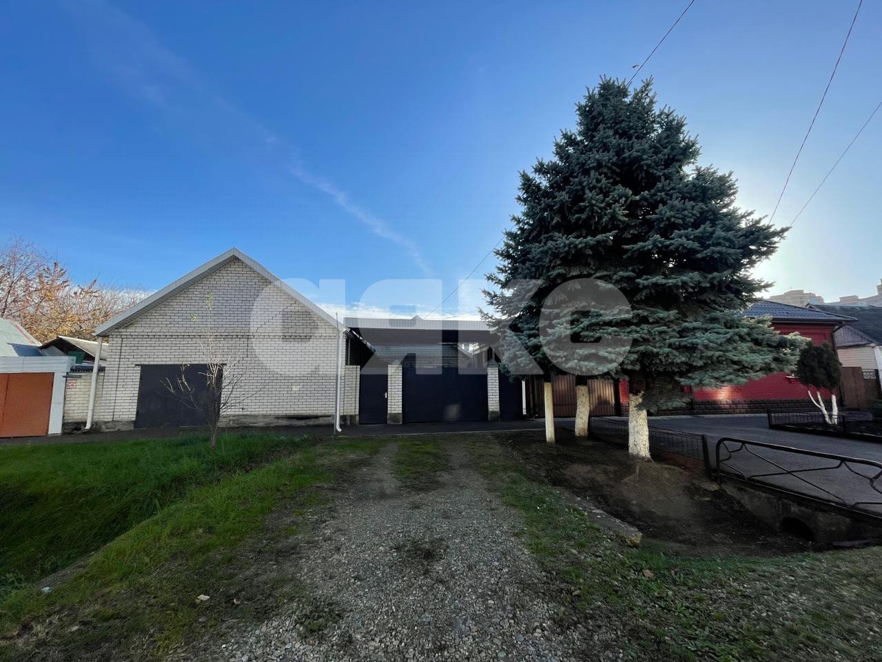 Фото №1: Дом 123 м² + 5.73 сот. - Майкоп, Центр, ул. Пролетарская, 302