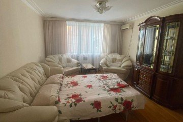 Фото №1: 2-комнатная квартира 52 м² - Дивноморское, ул. Короленко, 6