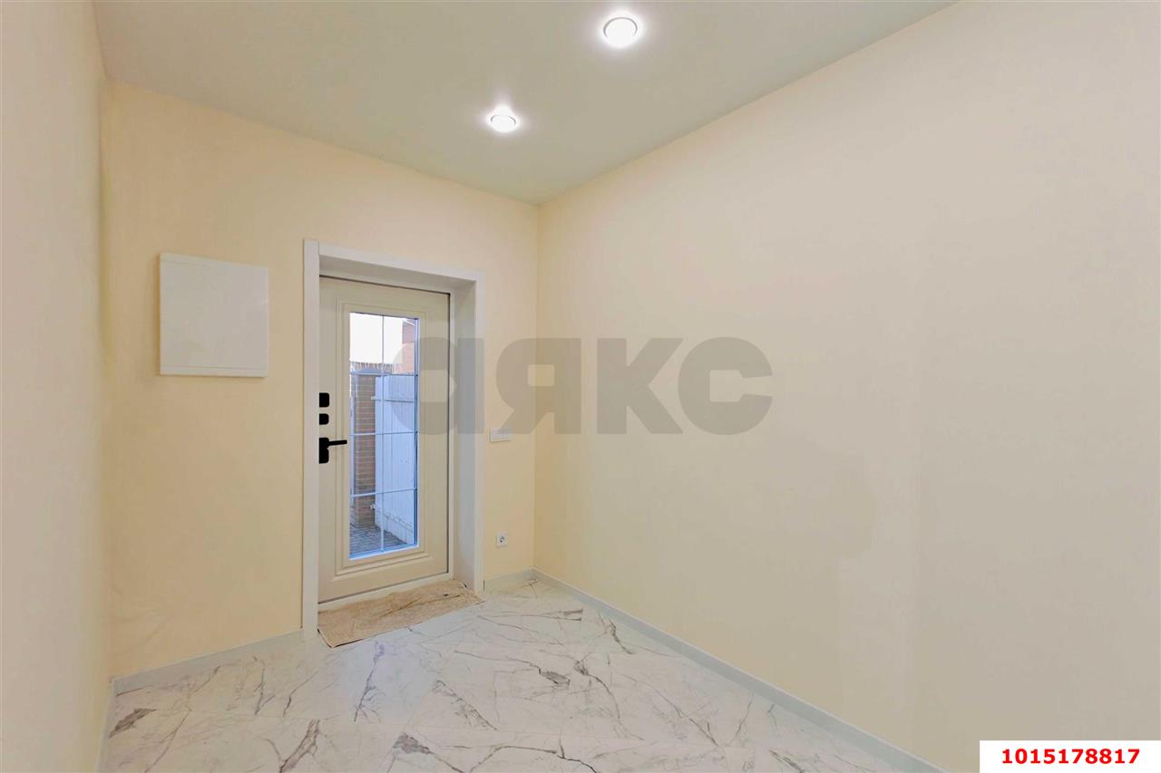 Фото №10: Дом <span class="whitespace-nowrap">150 м²</span> <span class="whitespace-nowrap">+ 2 сот.</span>, <span class="whitespace-nowrap">2 эт.</span> - Краснодар, Прикубанский внутригородской округ, Россинского, п. коттеджный  Австрия, ул. Командорская, 2к96