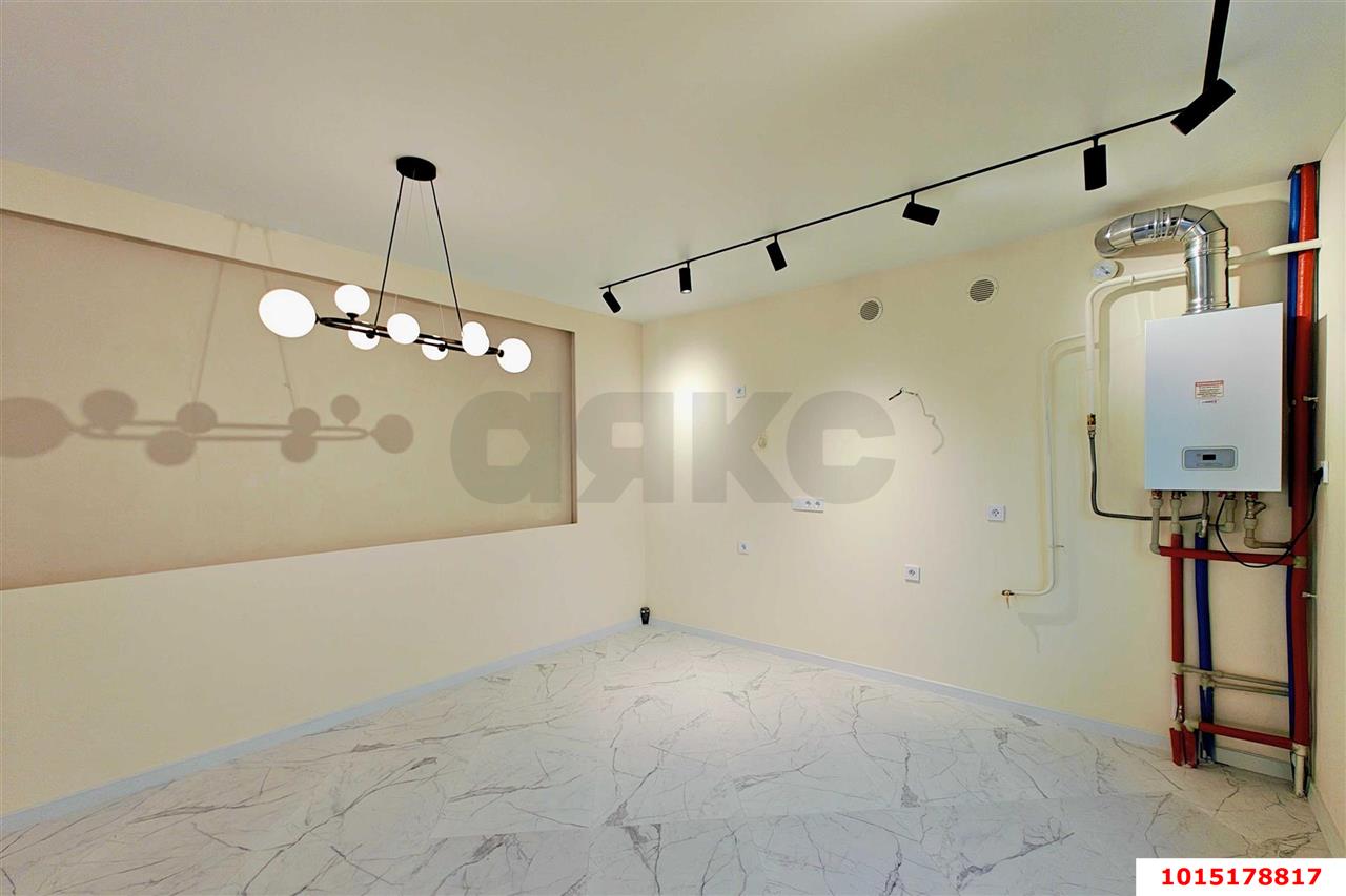 Фото №6: Дом <span class="whitespace-nowrap">150 м²</span> <span class="whitespace-nowrap">+ 2 сот.</span>, <span class="whitespace-nowrap">2 эт.</span> - Краснодар, Прикубанский внутригородской округ, Россинского, п. коттеджный  Австрия, ул. Командорская, 2к96