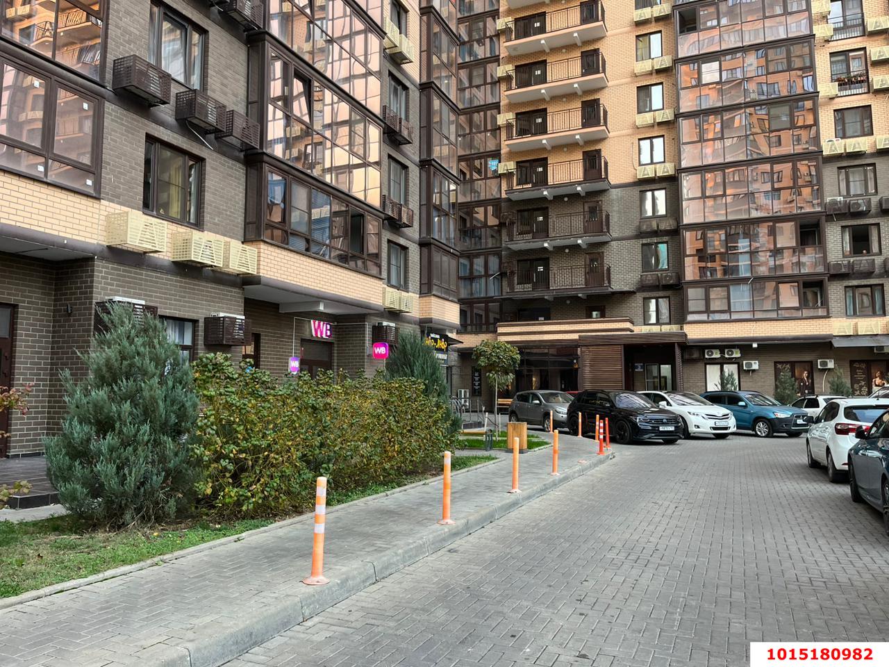 Фото №4: Торговое помещение 48 м² - Краснодар, жилой комплекс Маршал, ул. Гаражная, 87