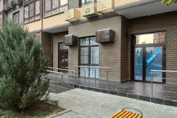 Фото №3: Торговое помещение 48 м² - Краснодар, мкр. жилой комплекс Маршал, ул. Гаражная, 87
