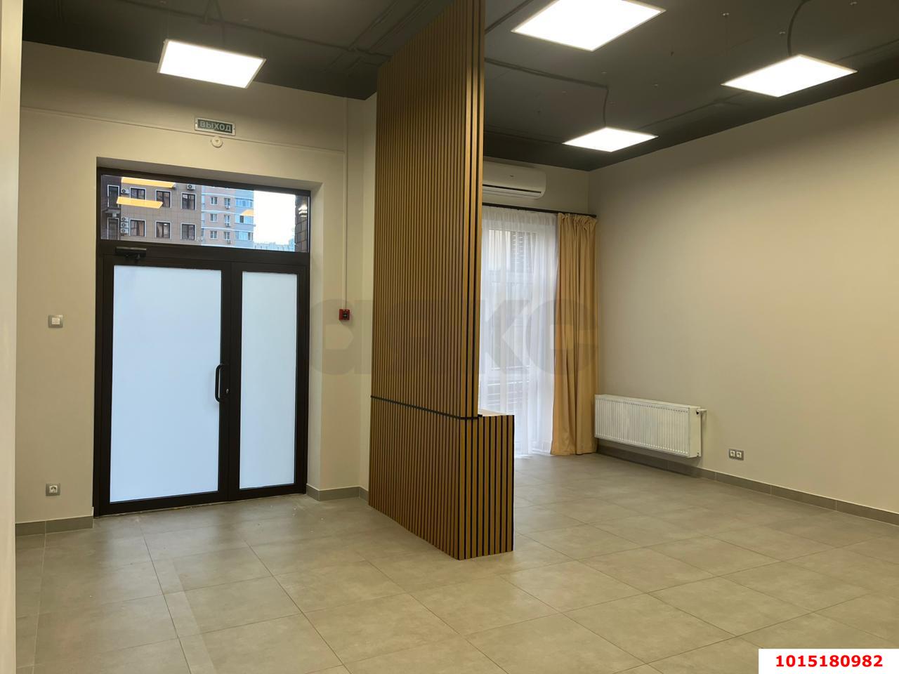 Фото №7: Торговое помещение 48 м² - Краснодар, жилой комплекс Маршал, ул. Гаражная, 87