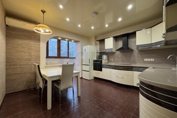 Фото №2: 3-комнатная квартира 120 м² - Краснодар, мкр. Центральный, ул. Кубанская набережная, 31/1