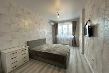 Фото №1: 1-комнатная квартира 38 м² - Краснодар, мкр. имени Петра Метальникова, ул. Петра Метальникова, 36