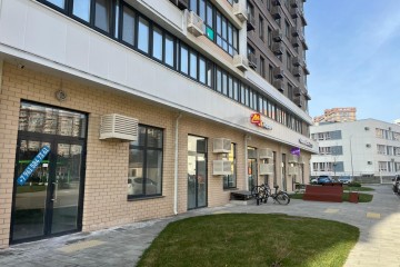 Фото №2: Торговое помещение 69 м² - Краснодар, мкр. Догма Парк, ул. Марины Цветаевой, 7к1