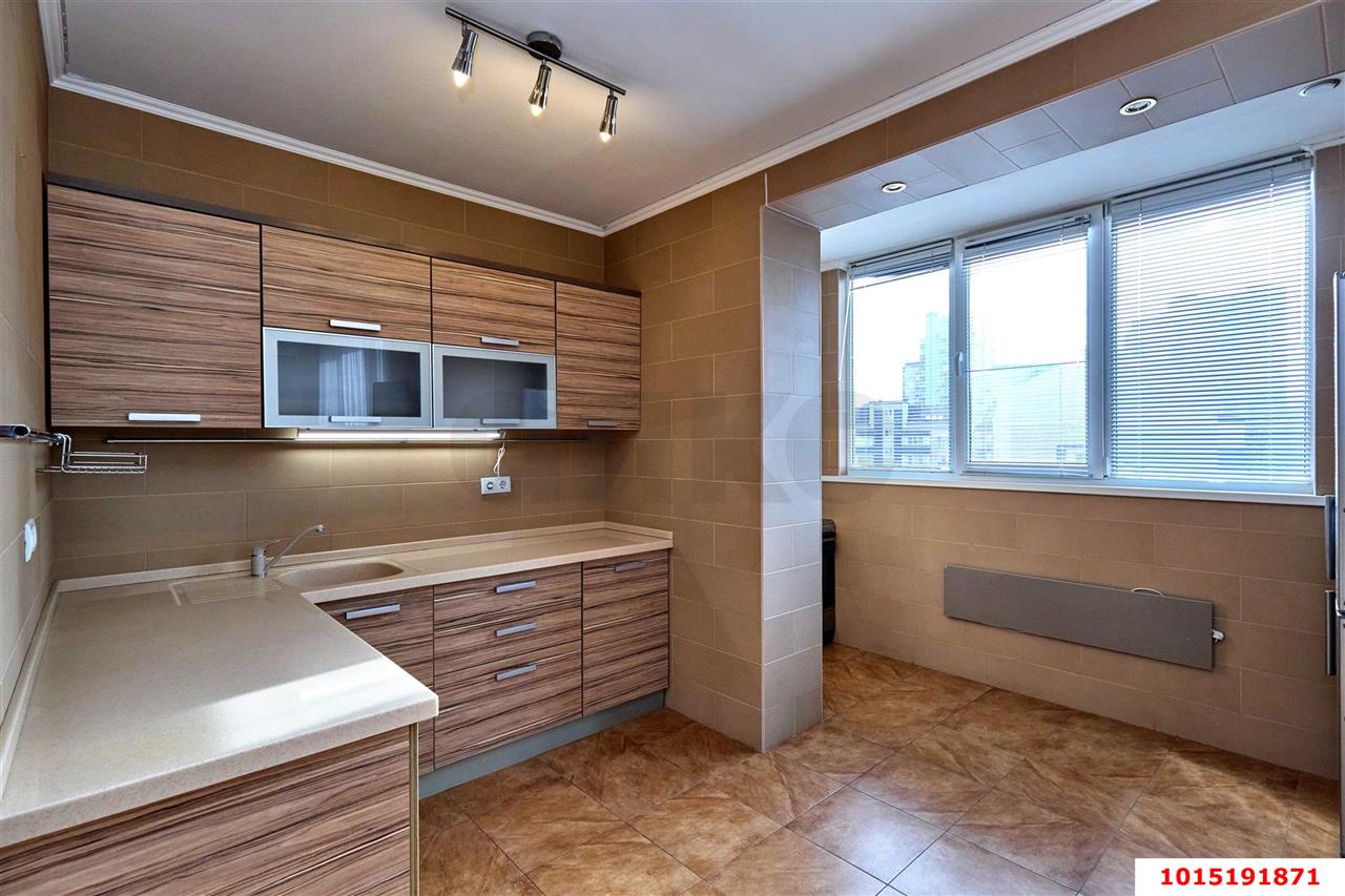 Фото №1: 1-комнатная квартира 35 м² - Краснодар, Краевая Клиническая Больница, ул. Восточно-Кругликовская, 76/2