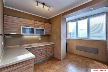 Фото №1: 1-комнатная квартира 35 м² - Краснодар, мкр. Краевая Клиническая Больница, ул. Восточно-Кругликовская, 82