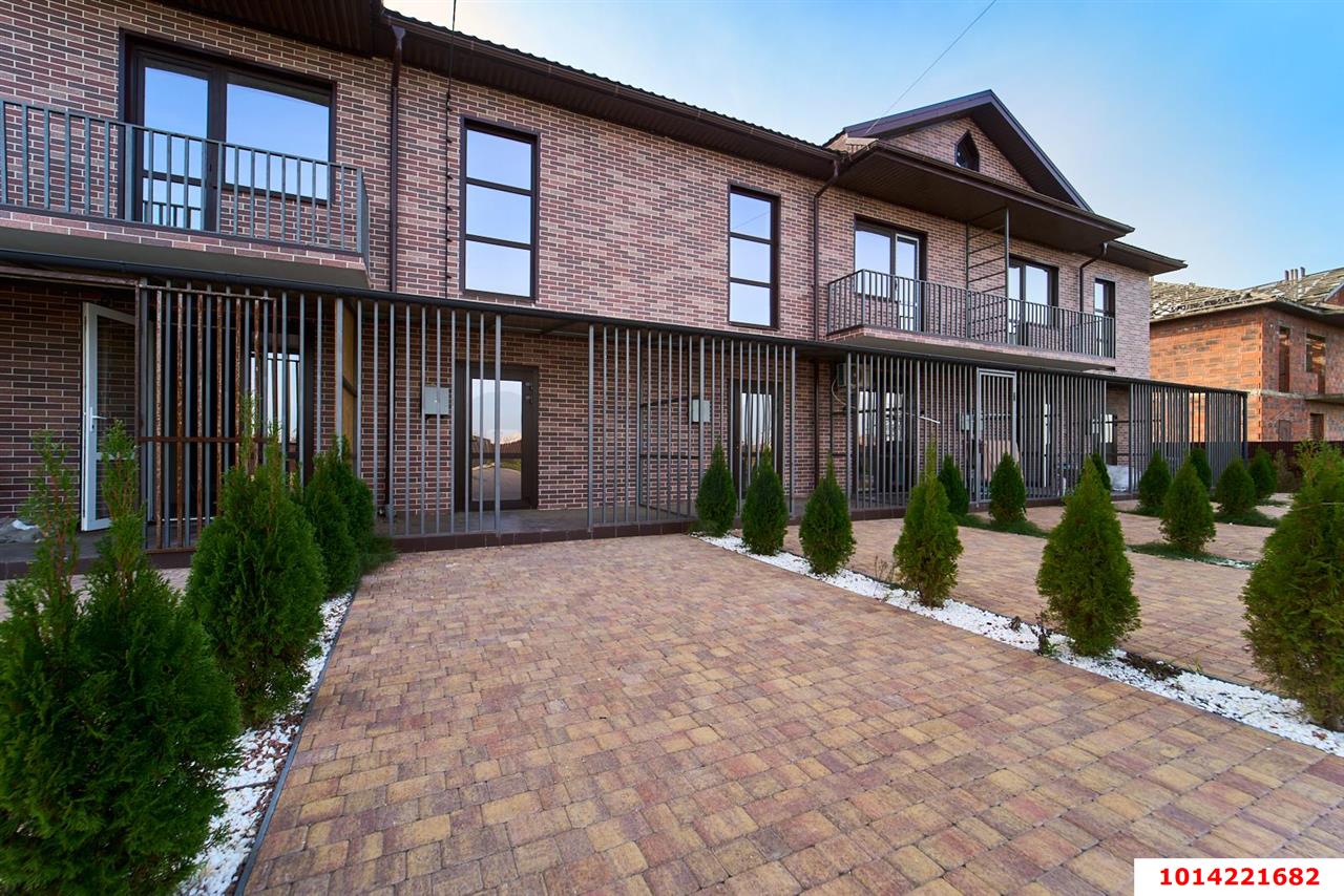 Фото №1: 2-комнатная квартира 87 м² - Хомуты, мкр. квартал Центр, ул. Победы, 48