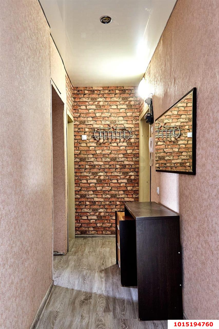 Фото №3: 2-комнатная квартира <span class="whitespace-nowrap">40 м²</span>, <span class="whitespace-nowrap">4/4 эт.</span> - Краснодар, Западный внутригородской округ, мкр. Фестивальный, ул. имени Тургенева, 110