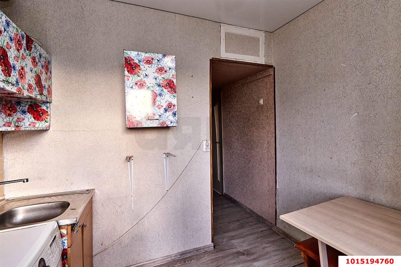 Фото №4: 2-комнатная квартира <span class="whitespace-nowrap">40 м²</span>, <span class="whitespace-nowrap">4/4 эт.</span> - Краснодар, Западный внутригородской округ, мкр. Фестивальный, ул. имени Тургенева, 110