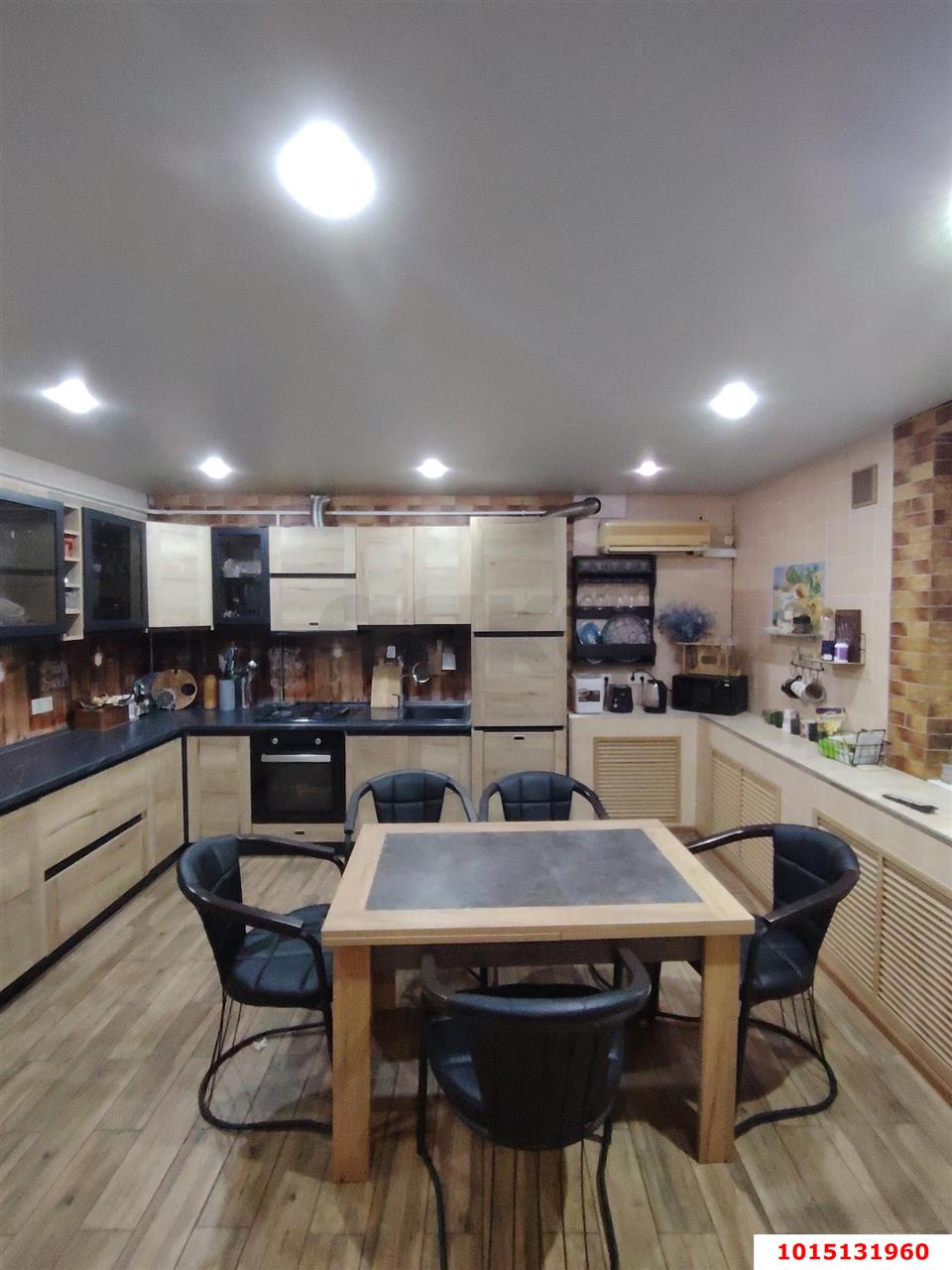 Фото №1: Дом 161 м² + 9 сот. - Старокорсунская, мкр. Карасунский внутригородской округ, ул. Садовая, 5Б