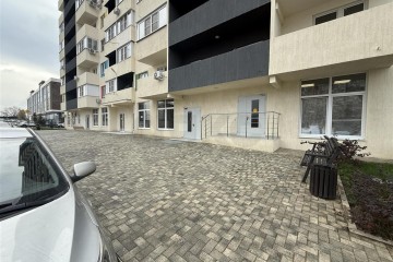 Фото №1: Торговое помещение 130 м² - Краснодар, мкр. жилой комплекс Южане, ул. Даниила Смоляна, 71