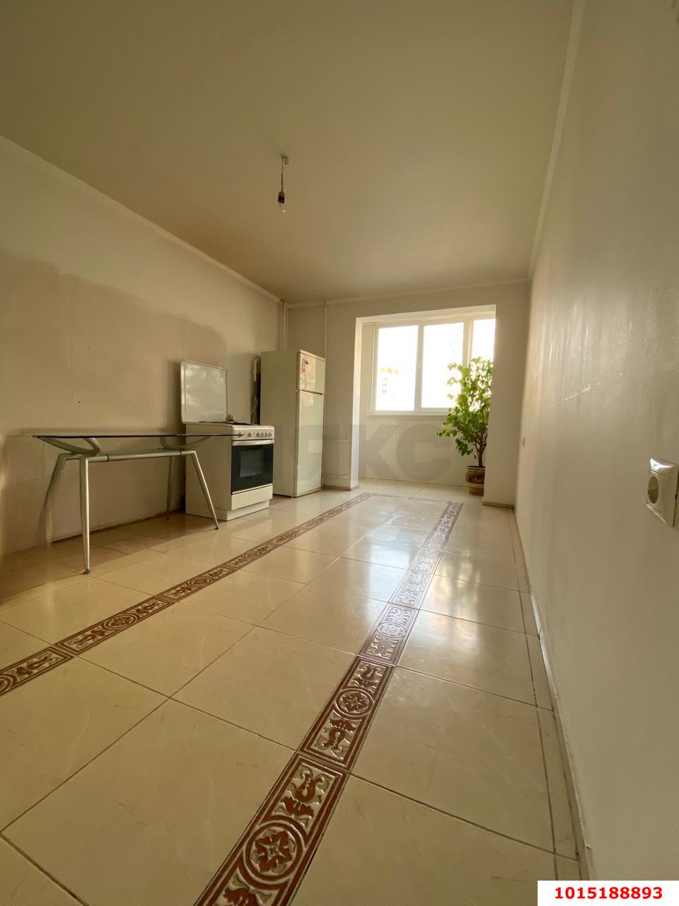 Фото №2: 3-комнатная квартира 74 м² - Краснодар, Юбилейный, ул. Рождественская набережная, 23