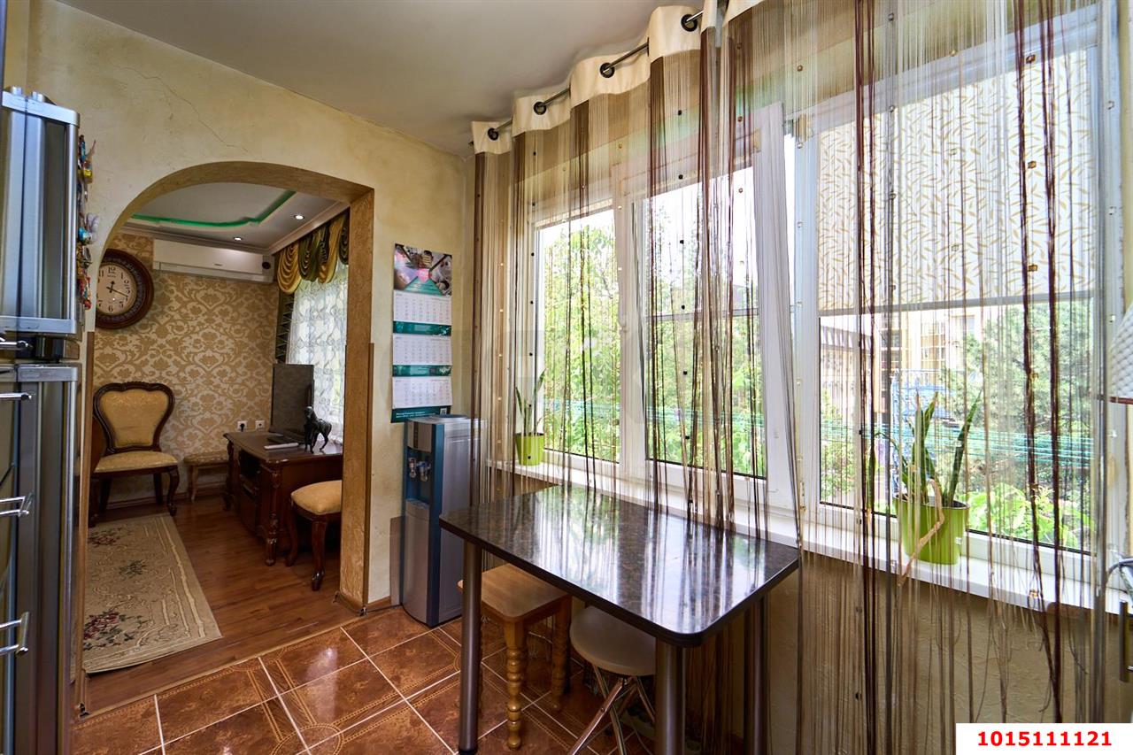 Фото №13: 3-комнатная квартира <span class="whitespace-nowrap">70 м²</span>, <span class="whitespace-nowrap">5/5 эт.</span> - Краснодар, мкр. Западный внутригородской округ, ул. Красная, 155