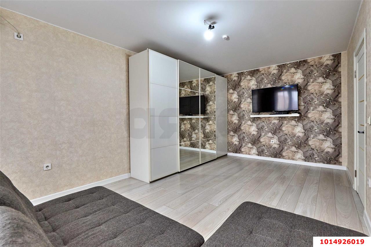 Фото №11: 2-комнатная квартира 67 м² - Краснодар, Восточно-Кругликовский, ул. Героев-Разведчиков, 17