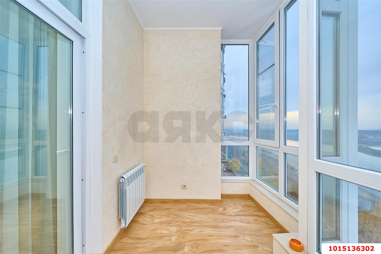 Фото №2: 2-комнатная квартира 98 м² - Краснодар, Западный внутригородской округ, ЖК Новый Город, мкр. Юбилейный, б-р Клары Лучко, 16