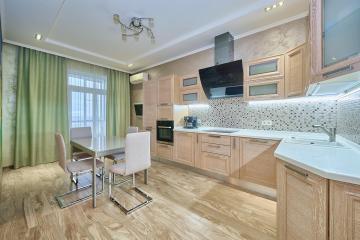 Фото №1: 2-комнатная квартира 98 м² - Краснодар, мкр. Юбилейный, б-р Клары Лучко, 16