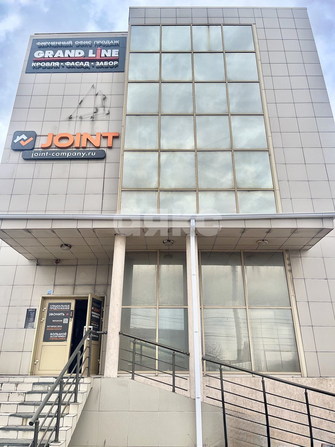 Фото №1: Коммерция 1490 м² - Ростов-на-Дону, некоммерческое  Лесополоса, ул. Таганрогская, 205