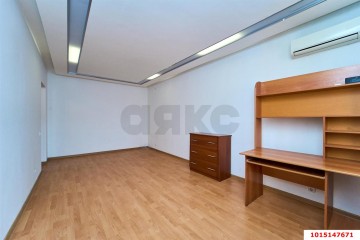 Фото №2: 1-комнатная квартира 45 м² - Краснодар, мкр. Камвольно-суконный Комбинат, ул. Сормовская, 9/2