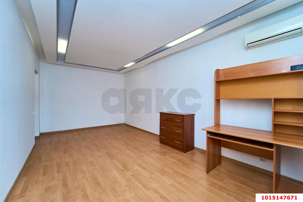 Фото №2: 1-комнатная квартира 45 м² - Краснодар, Карасунский внутригородской округ, мкр. Камвольно-суконный Комбинат, ул. Сормовская, 9/2