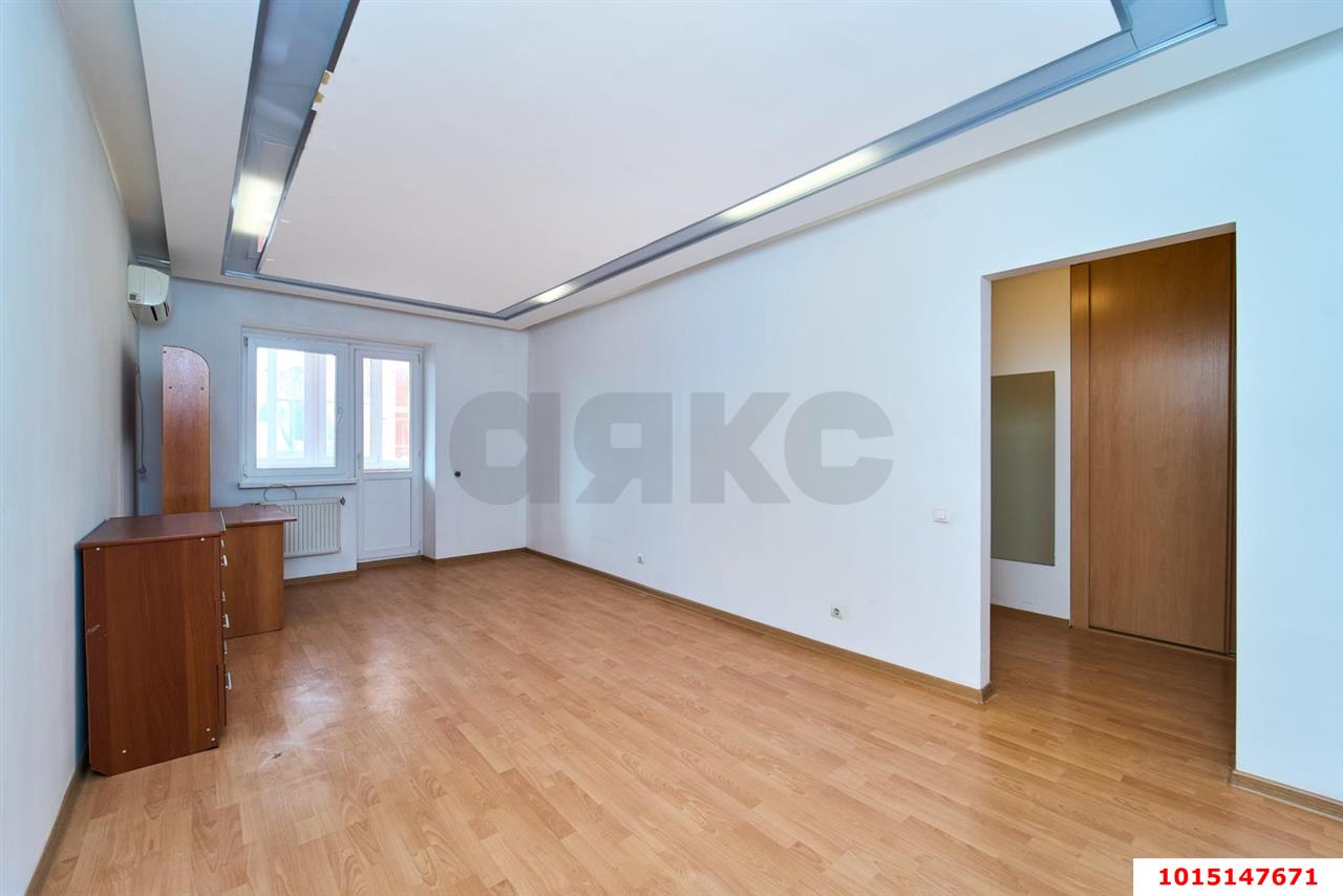 Фото №1: 1-комнатная квартира 45 м² - Краснодар, Карасунский внутригородской округ, мкр. Камвольно-суконный Комбинат, ул. Сормовская, 9/2