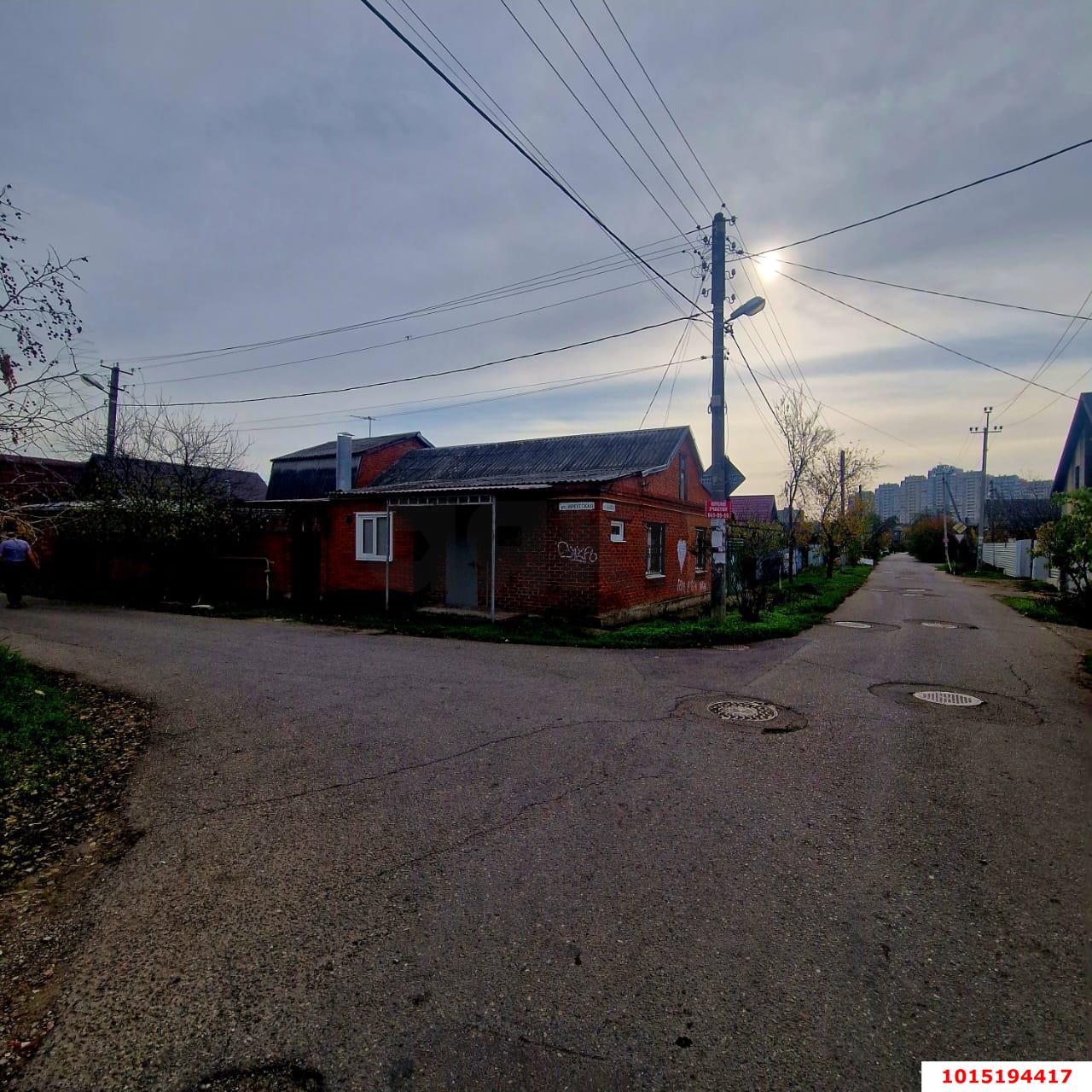 Фото №13: Часть дома <span class="whitespace-nowrap">20 м²</span> <span class="whitespace-nowrap">+ 0.5 сот.</span>, <span class="whitespace-nowrap">1 эт.</span> - Краснодар, Карасунский внутригородской округ, мкр. Хлопчато-бумажный Комбинат, ул. Иркутская, 34