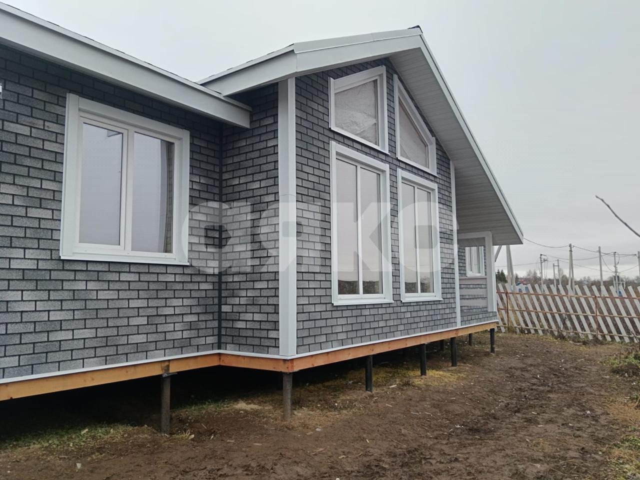 Фото №2: Дом 200 м² + 6.5 сот. - КП Адмирал