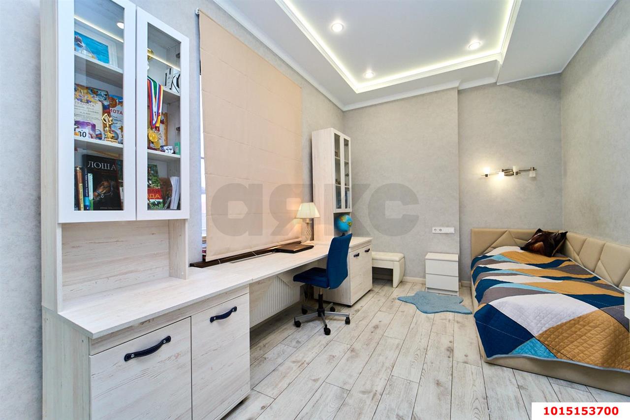 Фото №10: Дом 241 м² + 4 сот. - Краснодар, Прикубанский внутригородской округ, п. коттеджный  Зелёная Долина, ул. Нормандская, 14