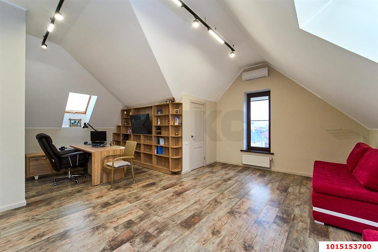 Фото №17: Дом 241 м² + 4 сот. - Краснодар, Прикубанский внутригородской округ, п. коттеджный  Зелёная Долина, ул. Нормандская, 14