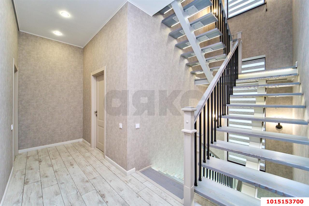 Фото №8: Дом 241 м² + 4 сот. - Краснодар, Прикубанский внутригородской округ, п. коттеджный  Зелёная Долина, ул. Нормандская, 14