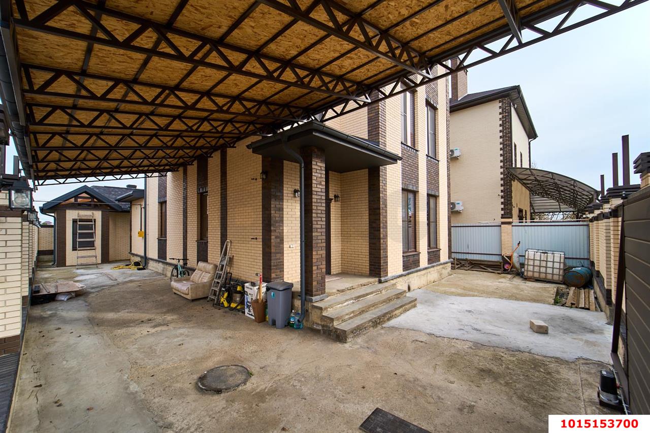 Фото №3: Дом 241 м² + 4 сот. - Краснодар, Прикубанский внутригородской округ, п. коттеджный  Зелёная Долина, ул. Нормандская, 14