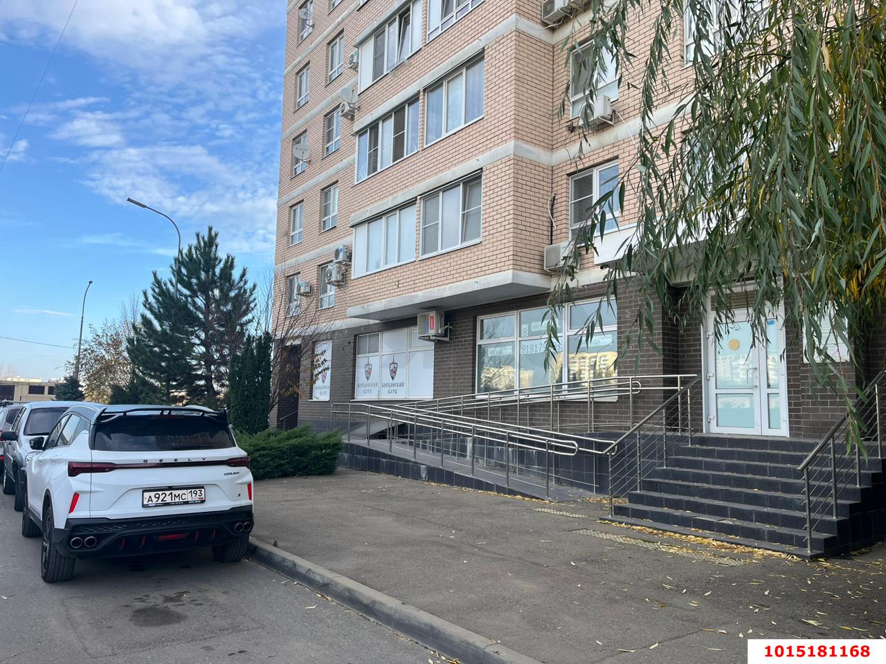 Фото №2: Коммерция 90 м² - Краснодар, Карасунский внутригородской округ, жилой комплекс Восточный Парк, мкр. Гидростроителей, ул. Трудовой Славы, 62Ак1