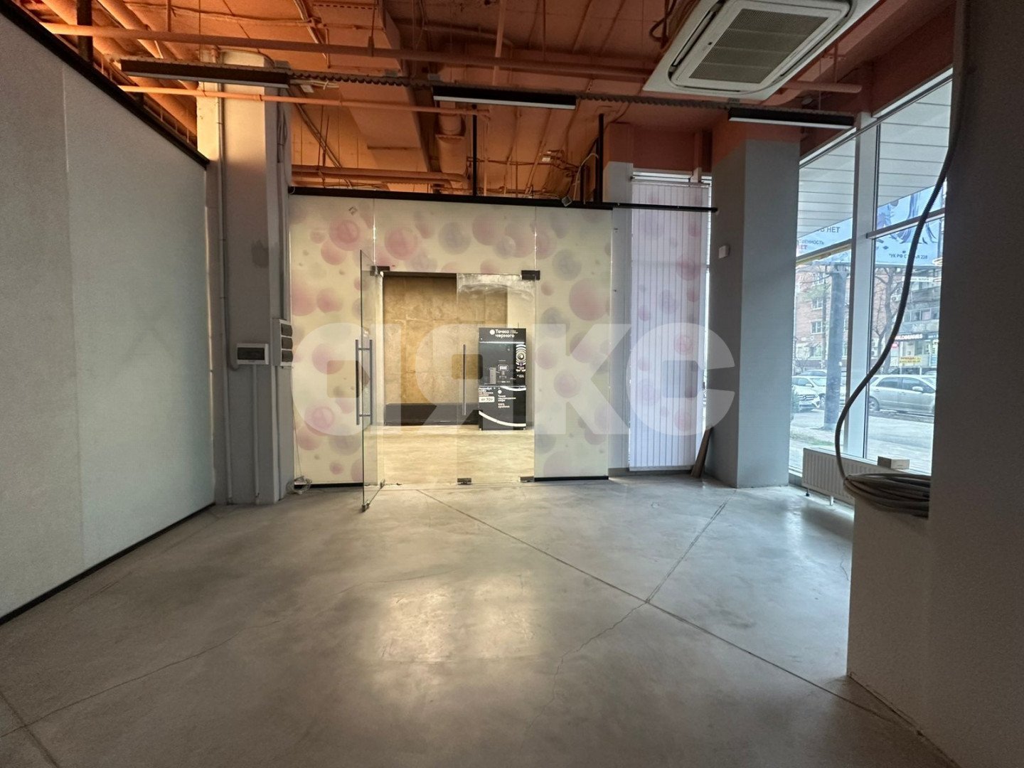 Фото №4: Коммерция 95 м² - Ростов-на-Дону, жилой комплекс Сердце Ростова 2, ул. Ларина, 45с11