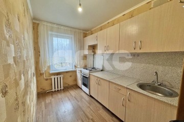 Фото №2: 3-комнатная квартира 60 м² - Нижнекамск, мкр. 9-й, пр-кт Вахитова, 17